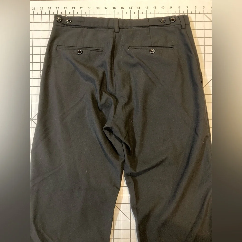 Banana Republic Men’s Size 33L Black Pants‎